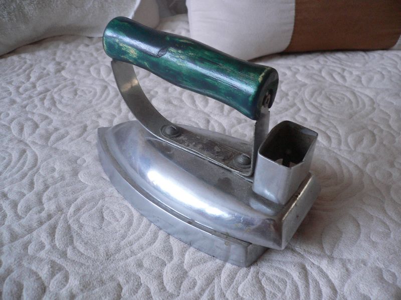 电熨斗修复书籍技巧总结和经验交流(包括书脊开裂、开胶、折角等)