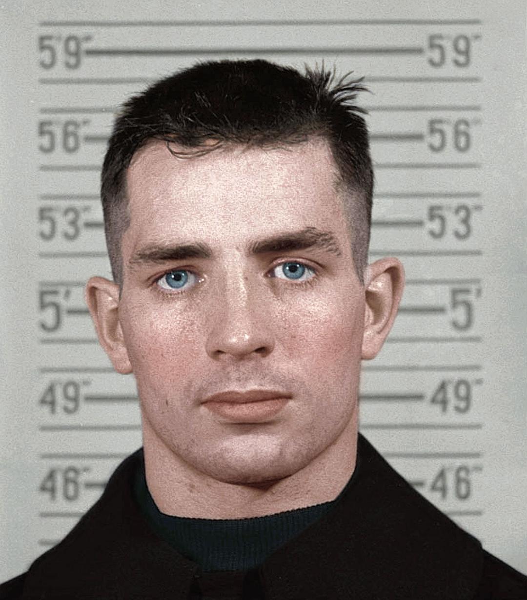 图一：1943年，21岁的凯鲁亚克