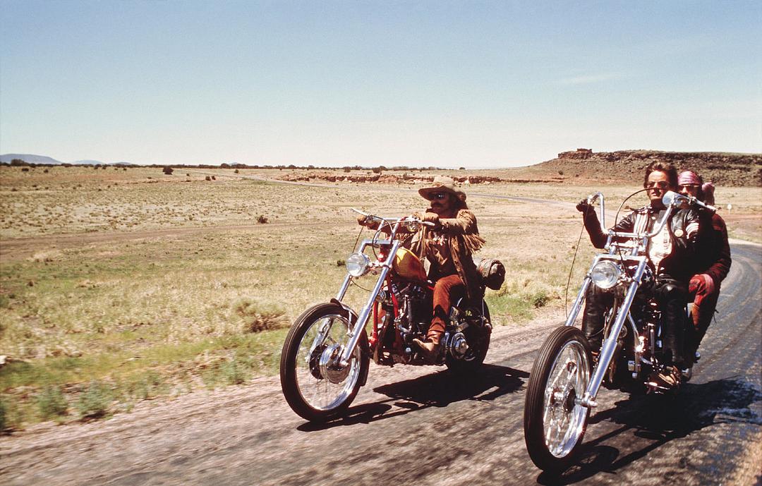 1969年的《逍遥骑士》，是电影版的“在路上”