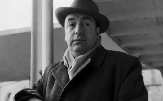 聂鲁达与他的《马楚比楚高峰》